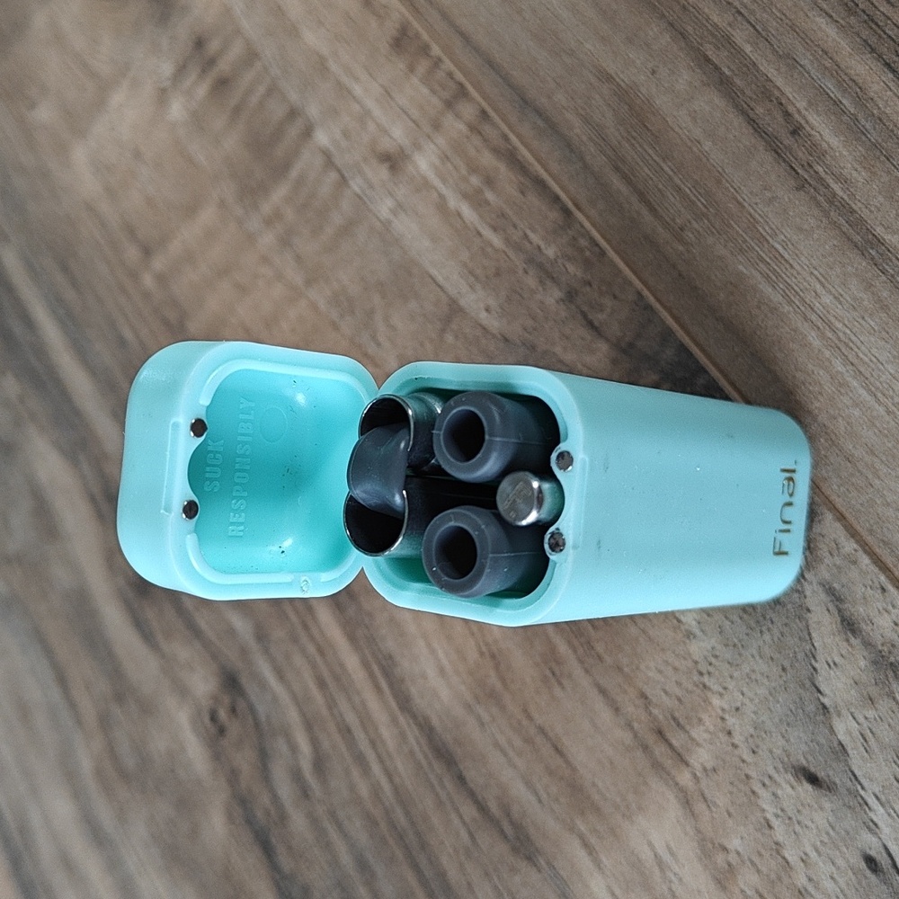 Like New Pair Of Reusable Straws - Picture 4 of 4